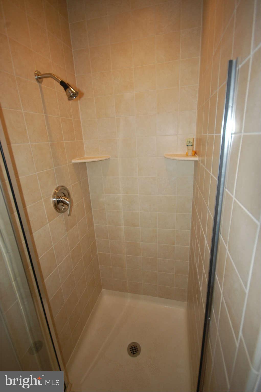 7802 Crossland Road Pikesville, MD 21208 - Photo 18 of 30 Bath (Master)