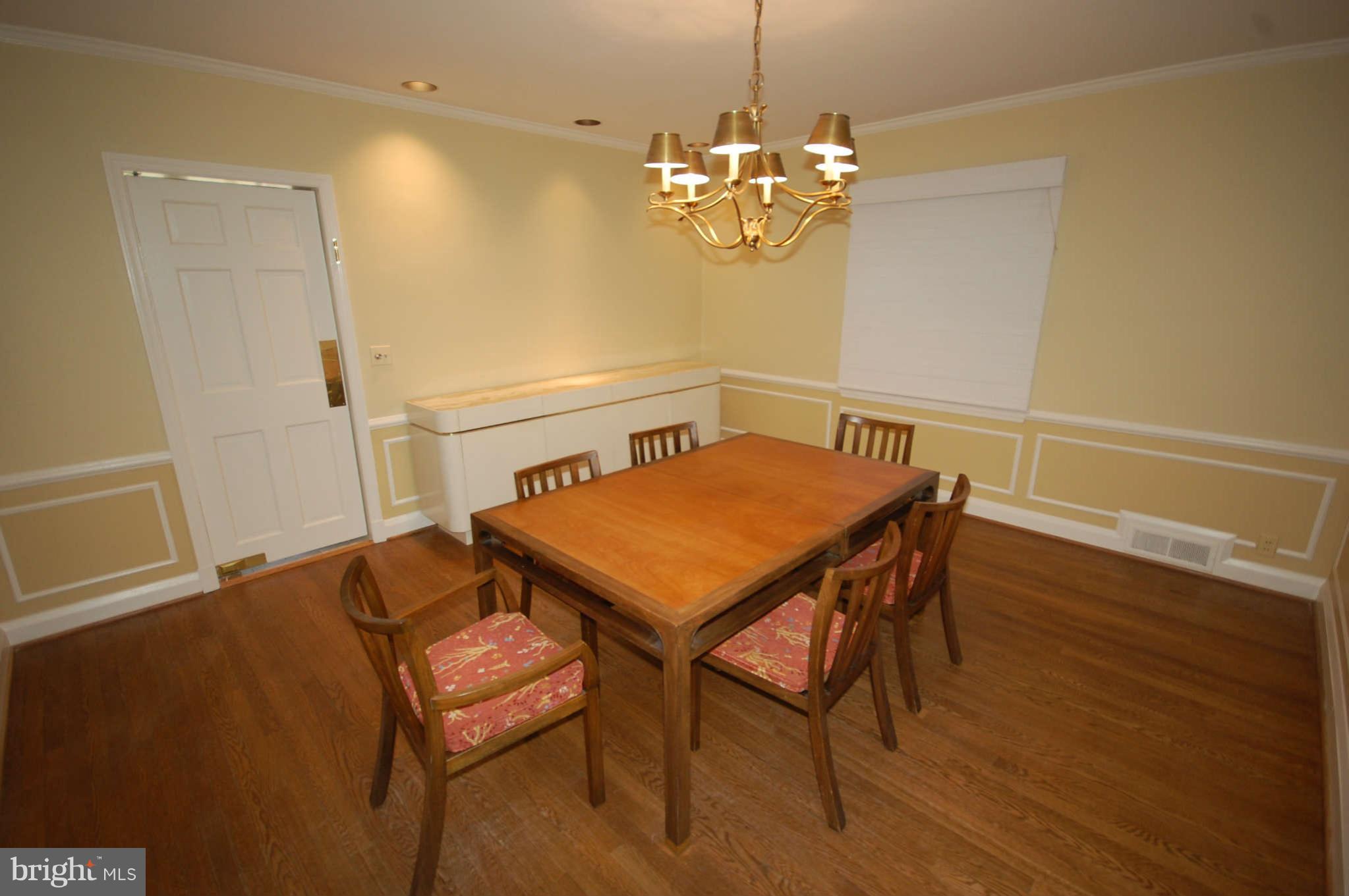 7802 Crossland Road Pikesville, MD 21208 - Photo 9 of 30 Dining Room