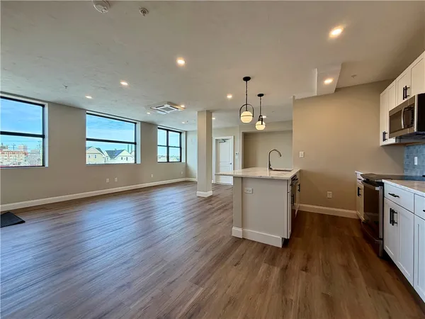 $550,000 | 754 Eddy Street, Unit 3B, Providence, RI 02903