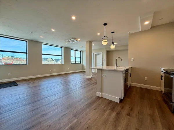 $550,000 | 754 Eddy Street, Unit 3B, Providence, RI 02903