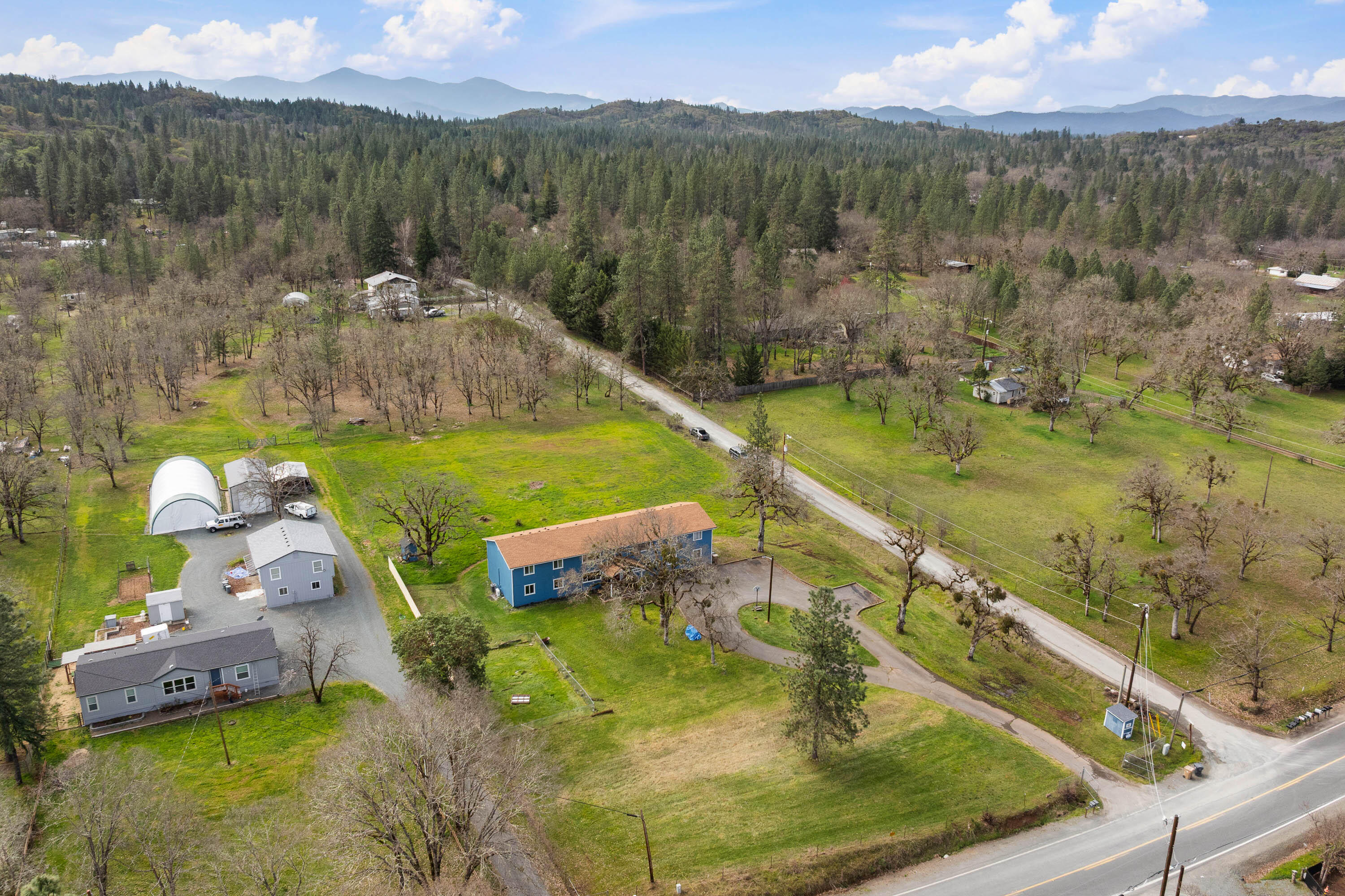 3361 Camp Joy Road Grants Pass, OR 97526 - Photo 7 of 47