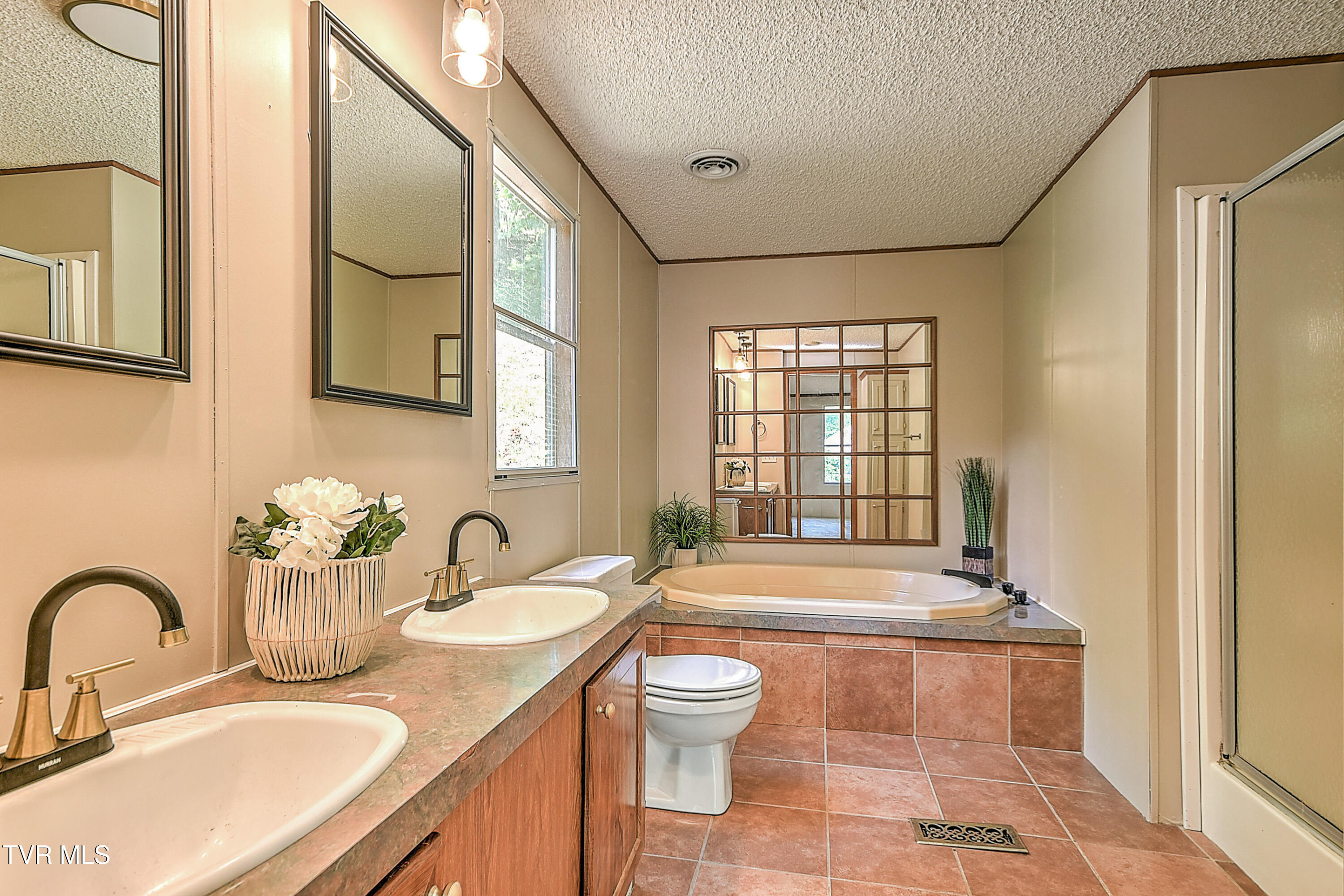 384 Johnson Hollow Road Blountville, TN 37617 - Photo 22 of 42 384 Johnson Hollow GUnit-40