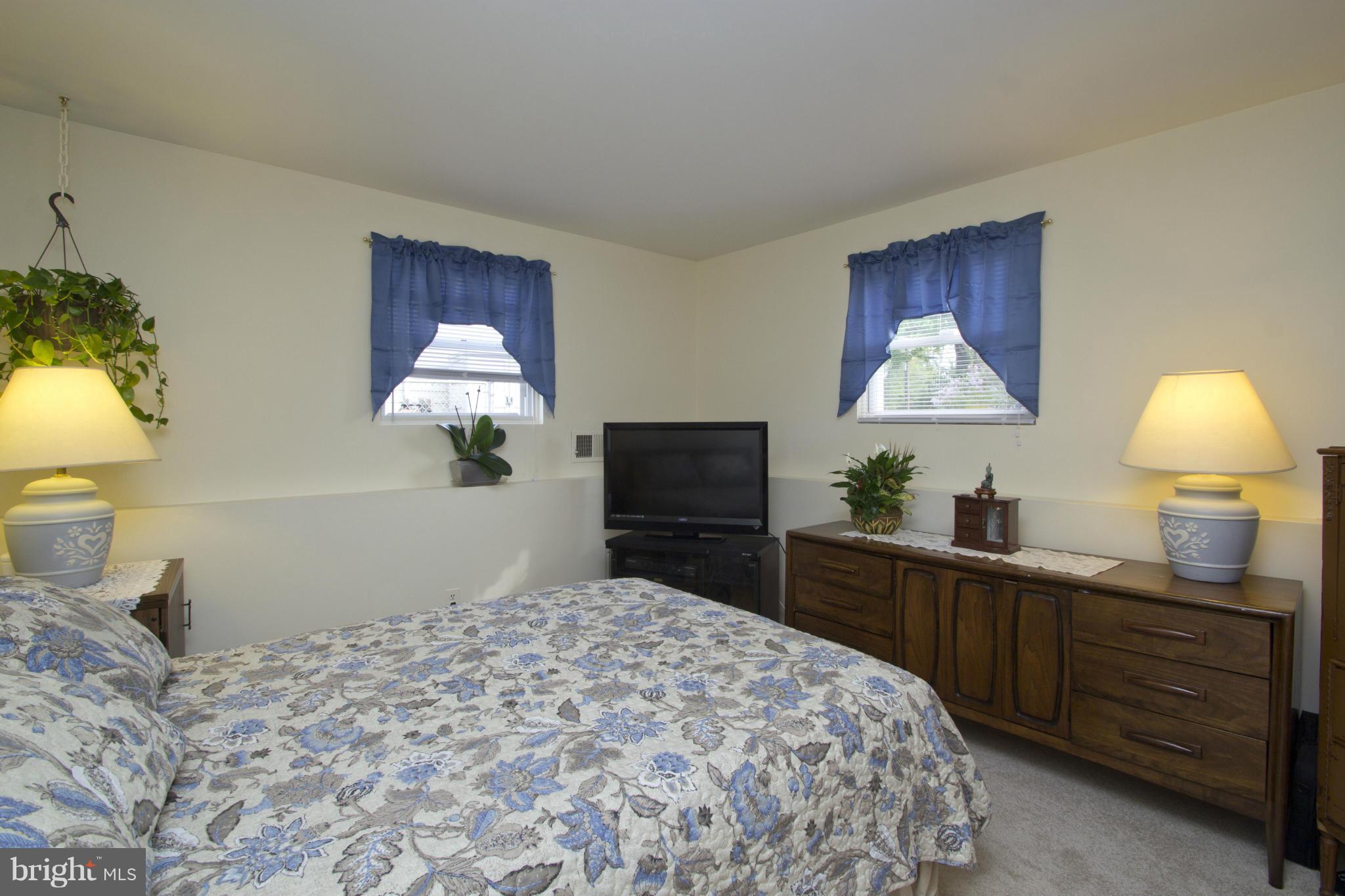 8545 Bay Road Pasadena, MD 21122 - Photo 18 of 30 Bedroom 4