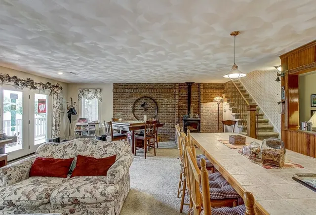 $975,000 | 5525 Portage Road, Madison, WI 53704