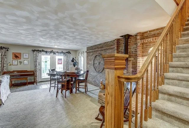 $975,000 | 5525 Portage Road, Madison, WI 53704