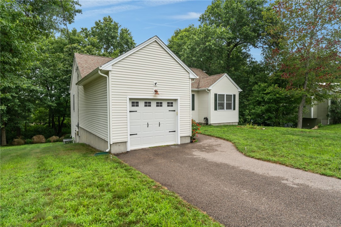 30 Fieldstone Way Westerly, RI 02891 - Photo 4 of 37 Gallery Image 4