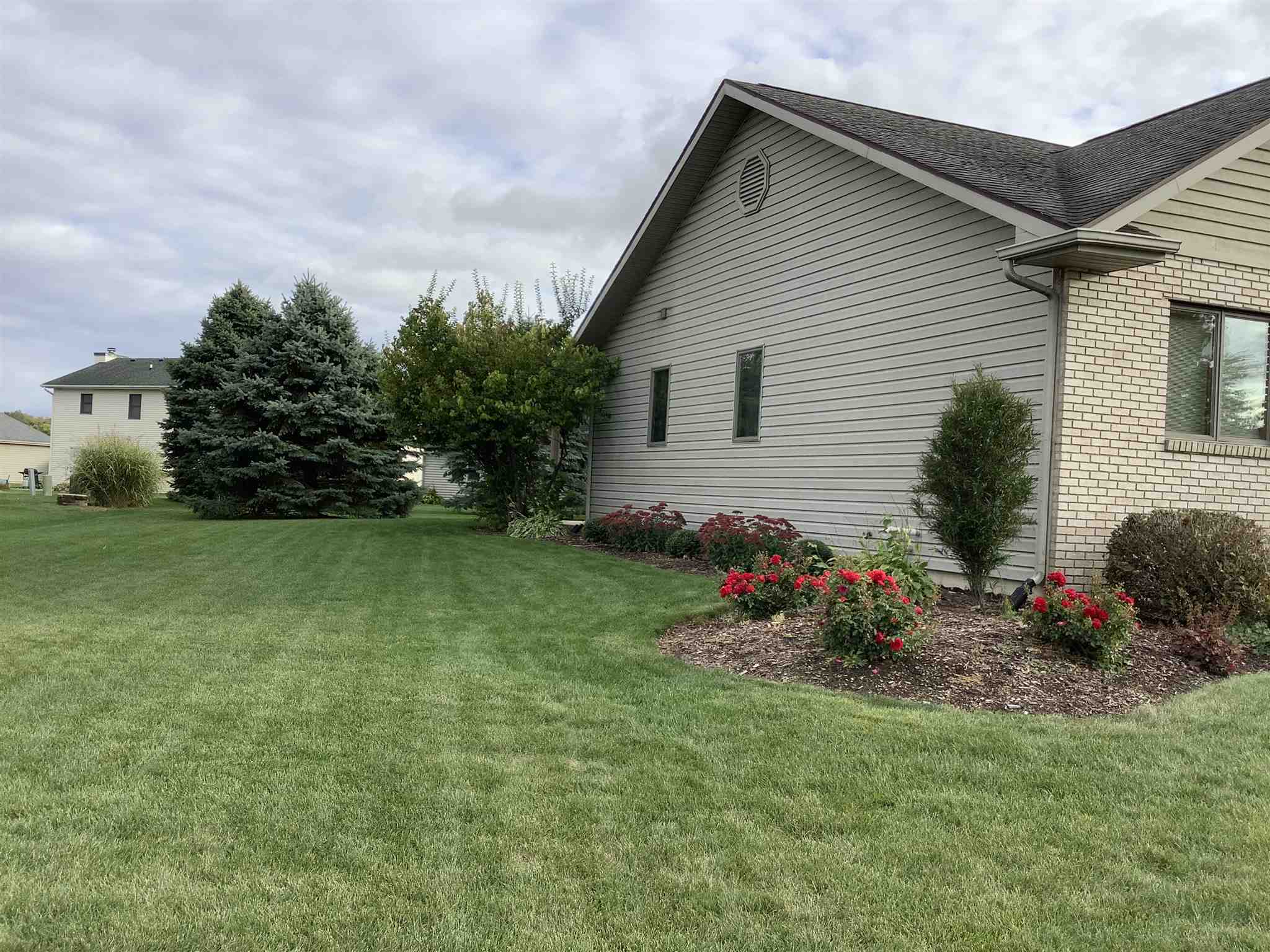 1210 Highview Court Decatur, IN 46733 - Photo 3 of 34