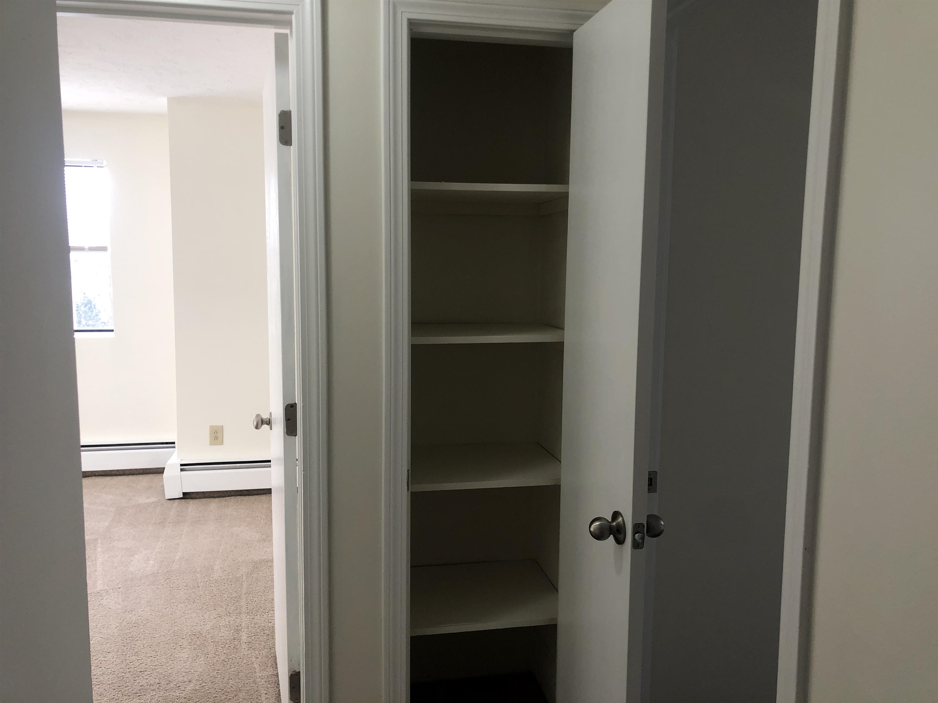 385 Huse Road, Unit 25 Manchester, NH 03103 - Photo 21 of 40