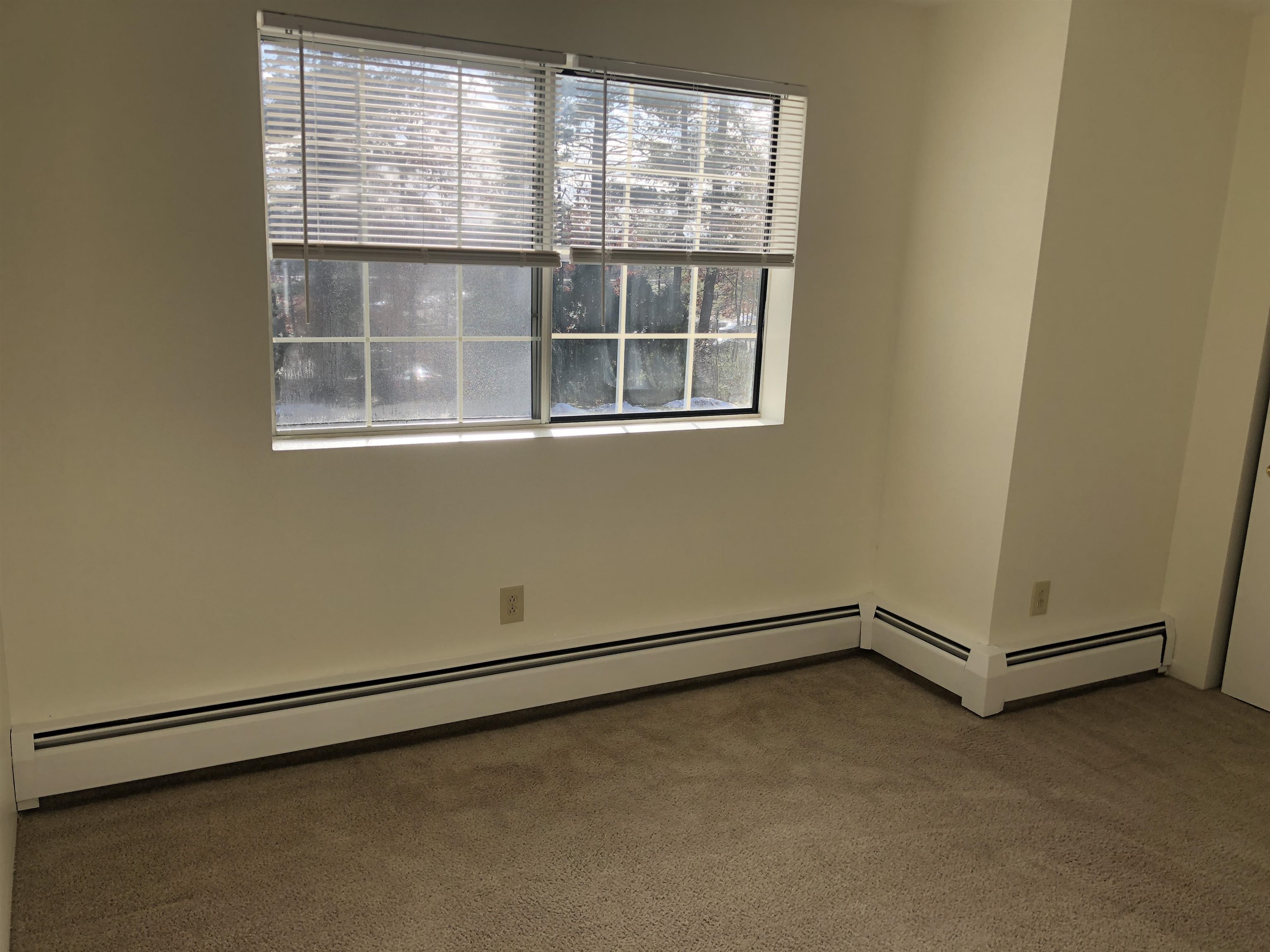 385 Huse Road, Unit 25 Manchester, NH 03103 - Photo 29 of 40