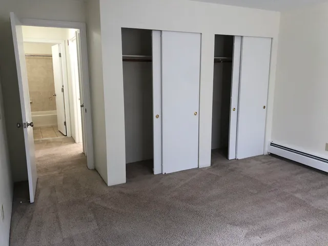 $1,832 | 385 Huse Road, Unit 25, Manchester, NH 03103