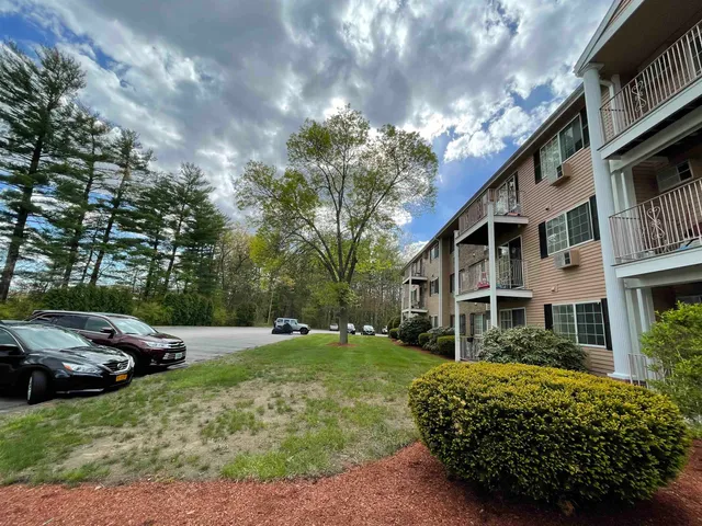 $1,832 | 385 Huse Road, Unit 25, Manchester, NH 03103