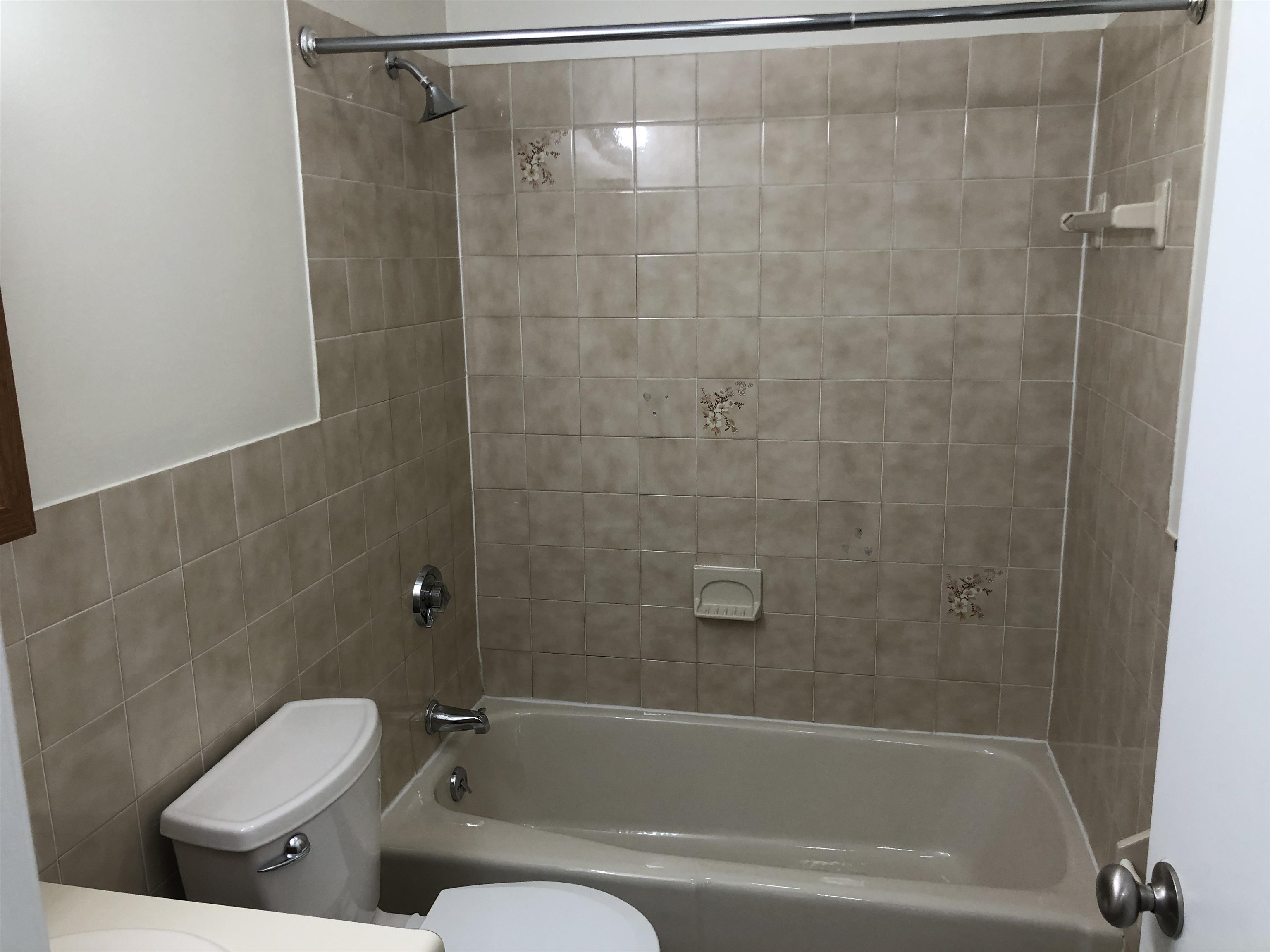 385 Huse Road, Unit 25 Manchester, NH 03103 - Photo 31 of 40