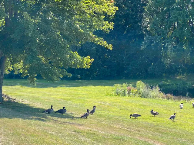 $1,832 | 385 Huse Road, Unit 25, Manchester, NH 03103