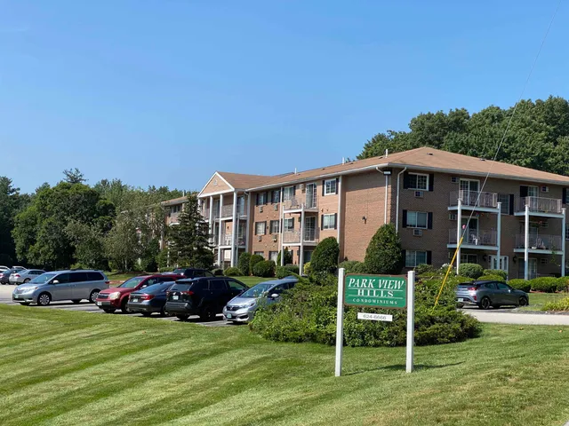 $1,832 | 385 Huse Road, Unit 25, Manchester, NH 03103