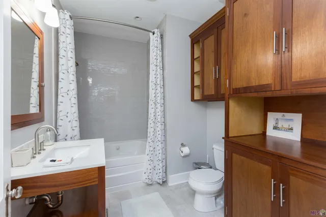 $1,075,000 | 6161 Moss Lane, Baton Rouge, LA 70808