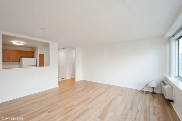 $2,300 | 211 East Ohio Street, Unit 2107, Chicago, IL 60611