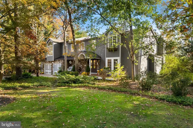 $1,595,000 | 286 Chippewa Trail, Medford Lakes, NJ 08055