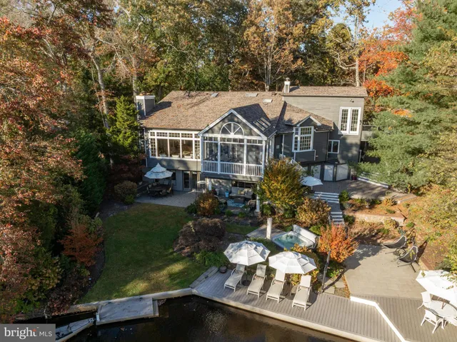 $1,595,000 | 286 Chippewa Trail, Medford Lakes, NJ 08055