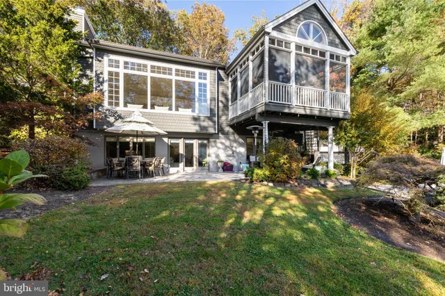 $1,595,000 | 286 Chippewa Trail, Medford Lakes, NJ 08055