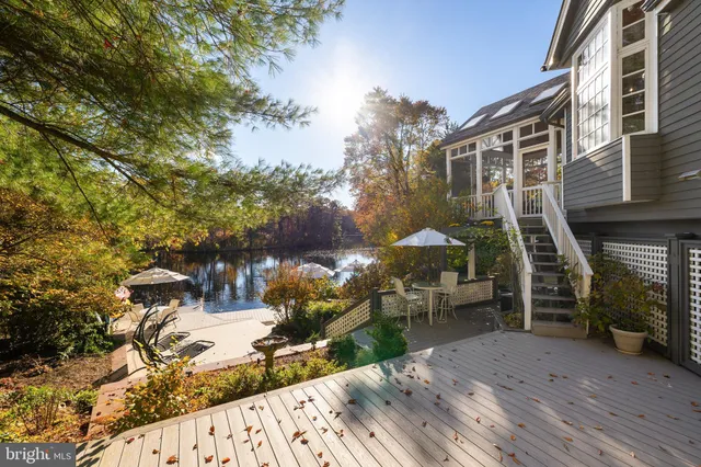 $1,595,000 | 286 Chippewa Trail, Medford Lakes, NJ 08055
