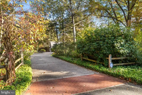 $1,595,000 | 286 Chippewa Trail, Medford Lakes, NJ 08055
