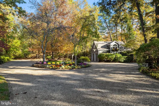 $1,595,000 | 286 Chippewa Trail, Medford Lakes, NJ 08055