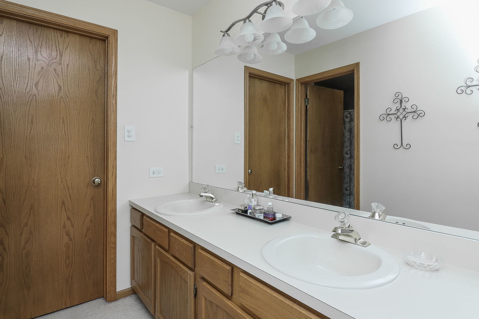 1004 Pinewood Drive Downers Grove, IL 60516 - Photo 17 of 29