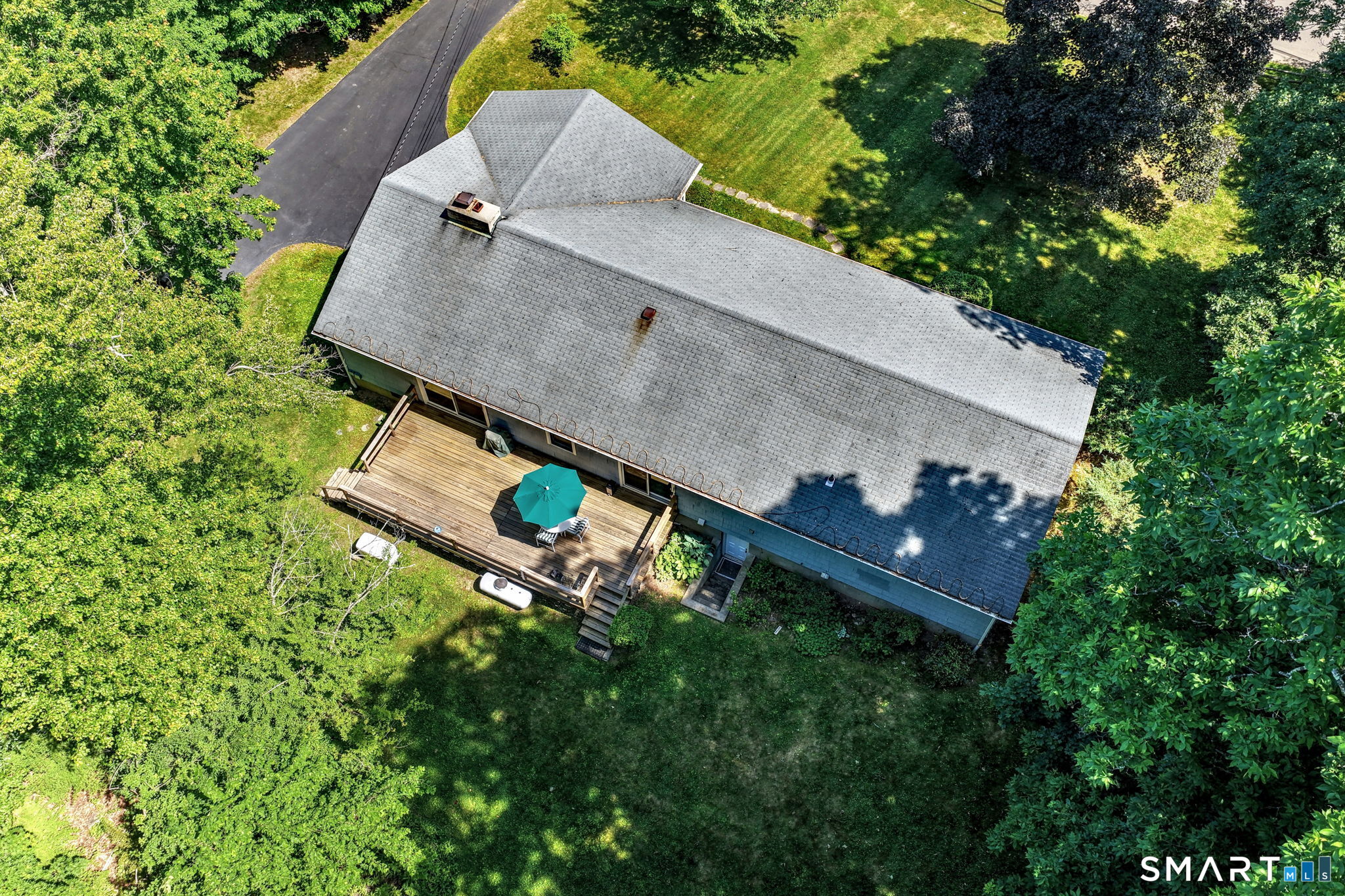 8 Mayflower Road Norwalk, CT 06850 - Photo 18 of 20 Includes the backyard