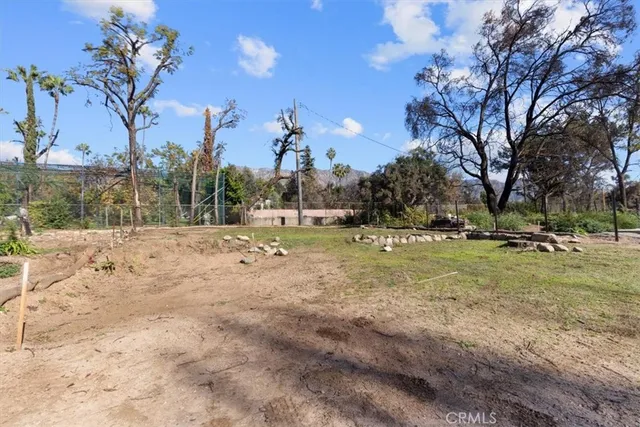 $549,000 | 215 East Calaveras Street, Altadena, CA 91001