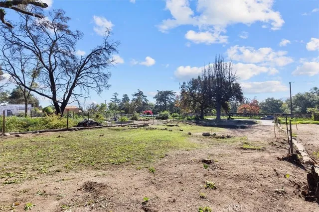 $549,000 | 215 East Calaveras Street, Altadena, CA 91001
