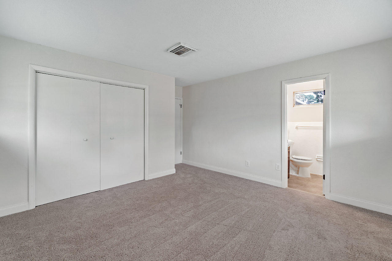 913 Northwest New Providence Road Stuart, FL 34994 - Photo 14 of 34 014-913NewProvidence-Stuart-FL-small
