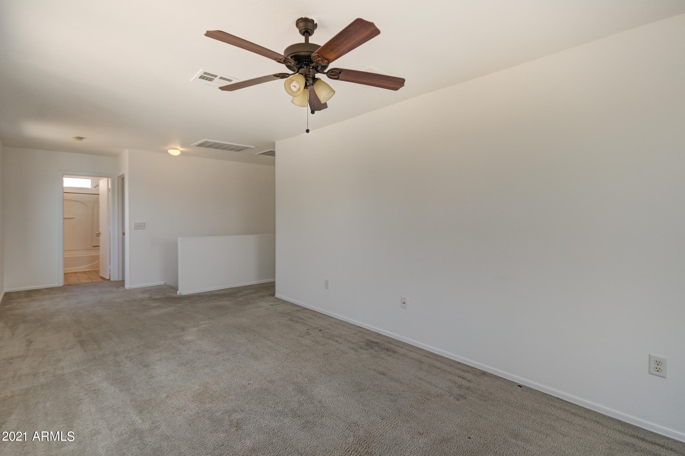4238 West Carter Road Phoenix, AZ 85041 - Photo 13 of 25 Loft