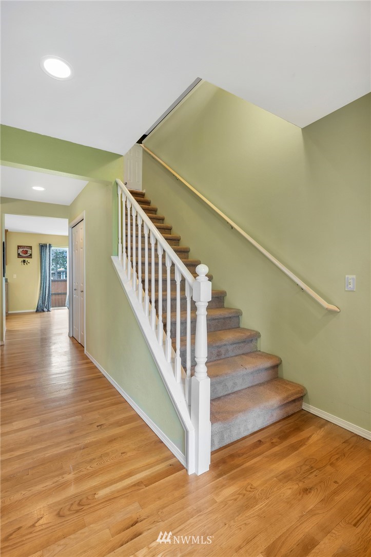 1727 Southeast 30th Place Renton, WA 98055 - Photo 12 of 24 Gallery Image 12