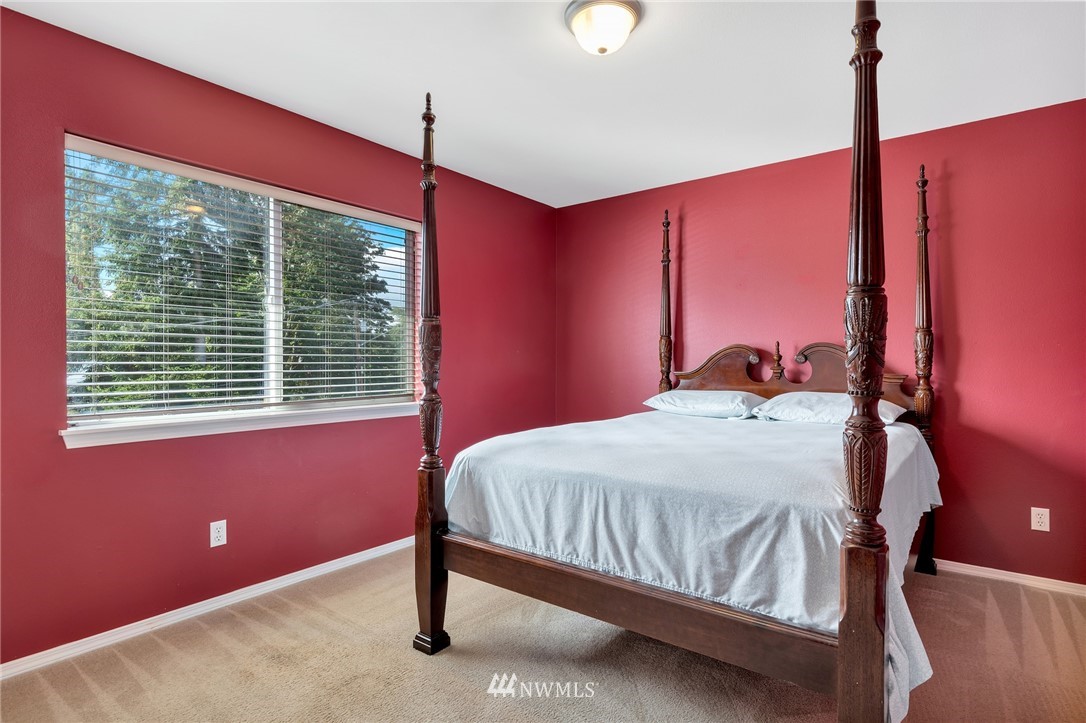 1727 Southeast 30th Place Renton, WA 98055 - Photo 17 of 24 Gallery Image 17