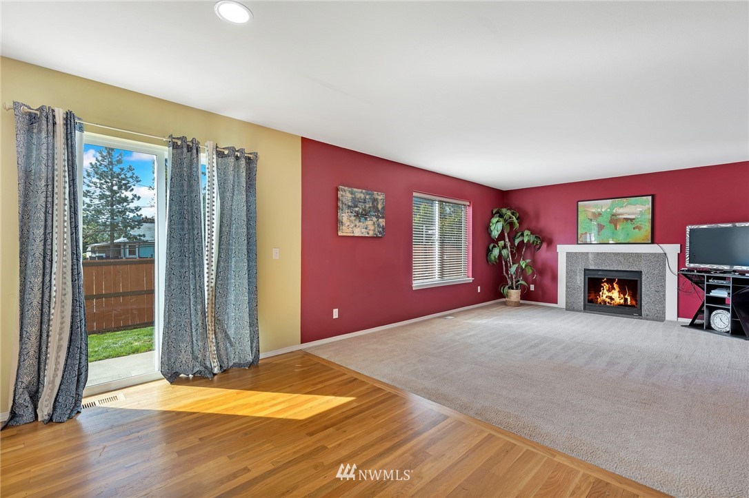1727 Southeast 30th Place Renton, WA 98055 - Photo 7 of 24 Gallery Image 7