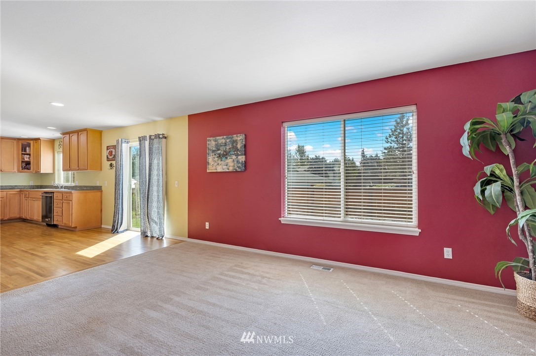 1727 Southeast 30th Place Renton, WA 98055 - Photo 8 of 24 Gallery Image 8