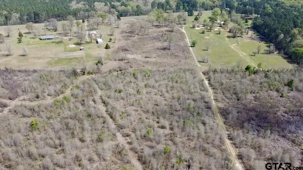 a view of a dry field