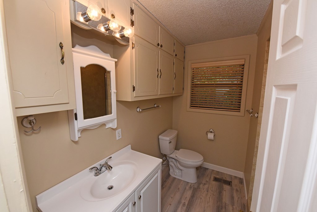 1316 Bugscuffle Road Hiawassee, GA 30546 - Photo 20 of 40 Gallery Image 20