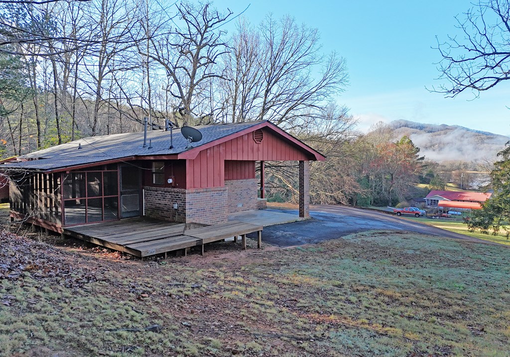 1316 Bugscuffle Road Hiawassee, GA 30546 - Photo 4 of 40 Gallery Image 4