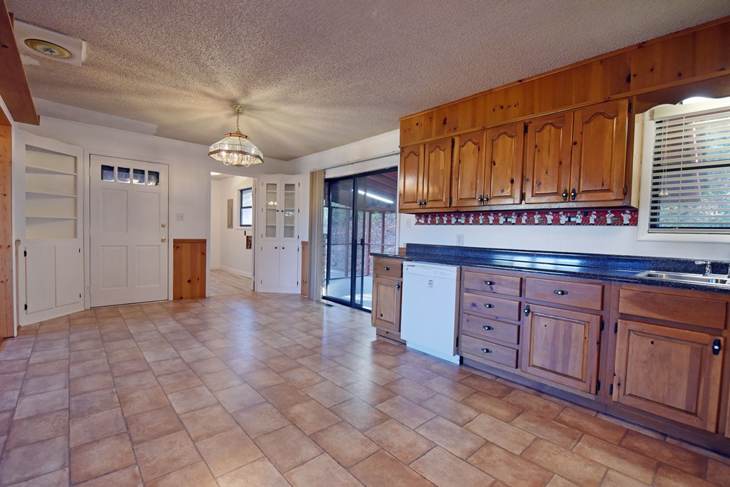 1316 Bugscuffle Road Hiawassee, GA 30546 - Photo 10 of 40 Gallery Image 10