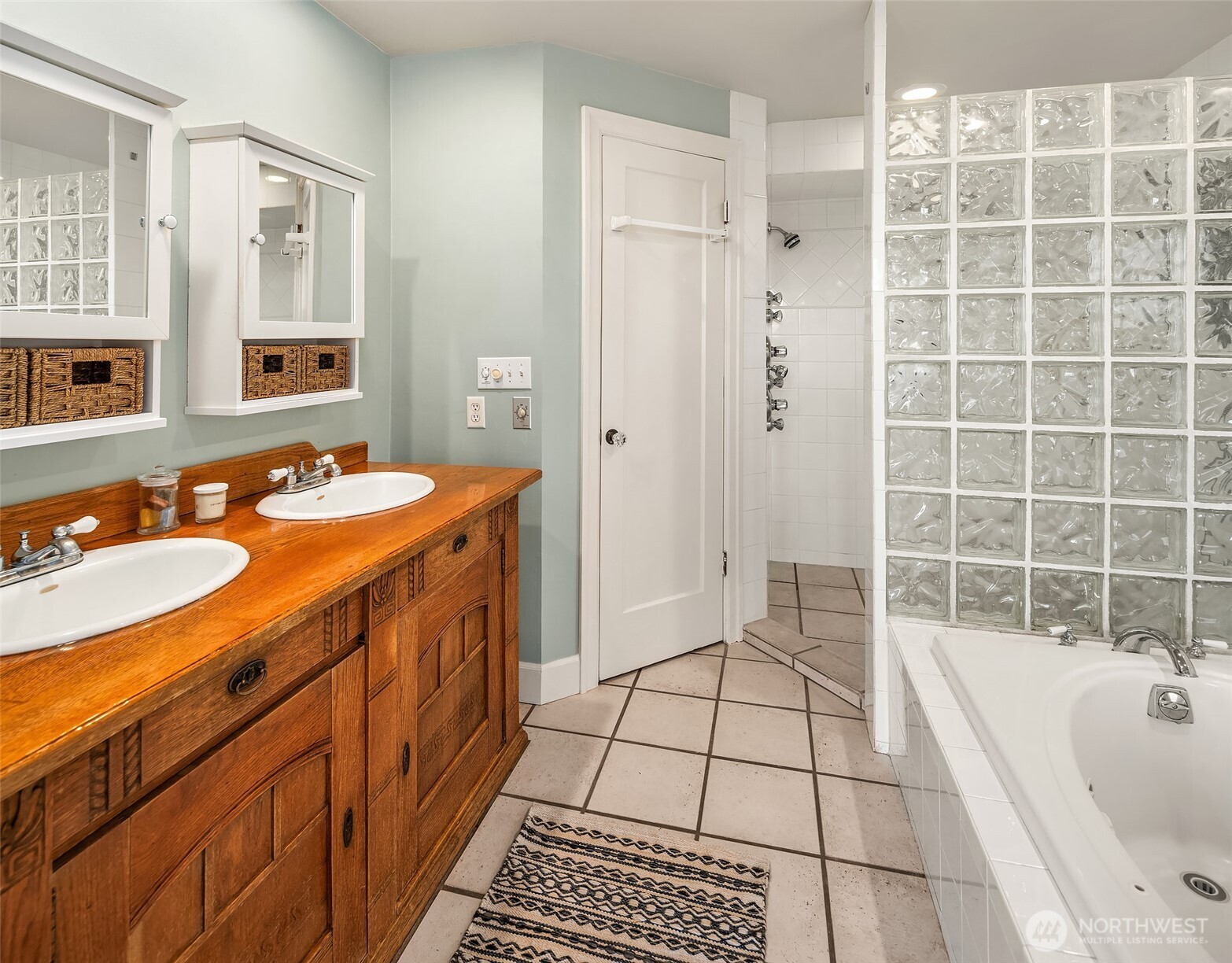 14101 Southwest Pohl Road, Unit 1 Vashon, WA 98070 - Photo 18 of 33