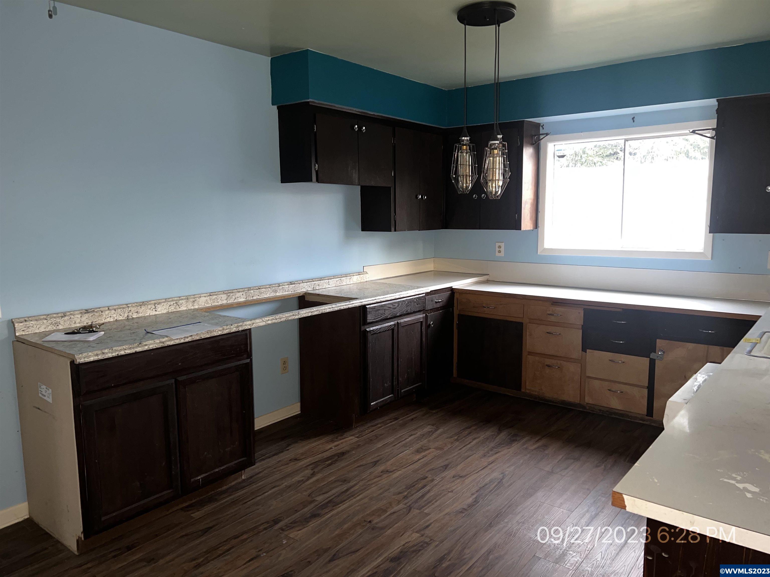 534 Southeast Chicago Street Albany, OR 97321 - Photo 7 of 30