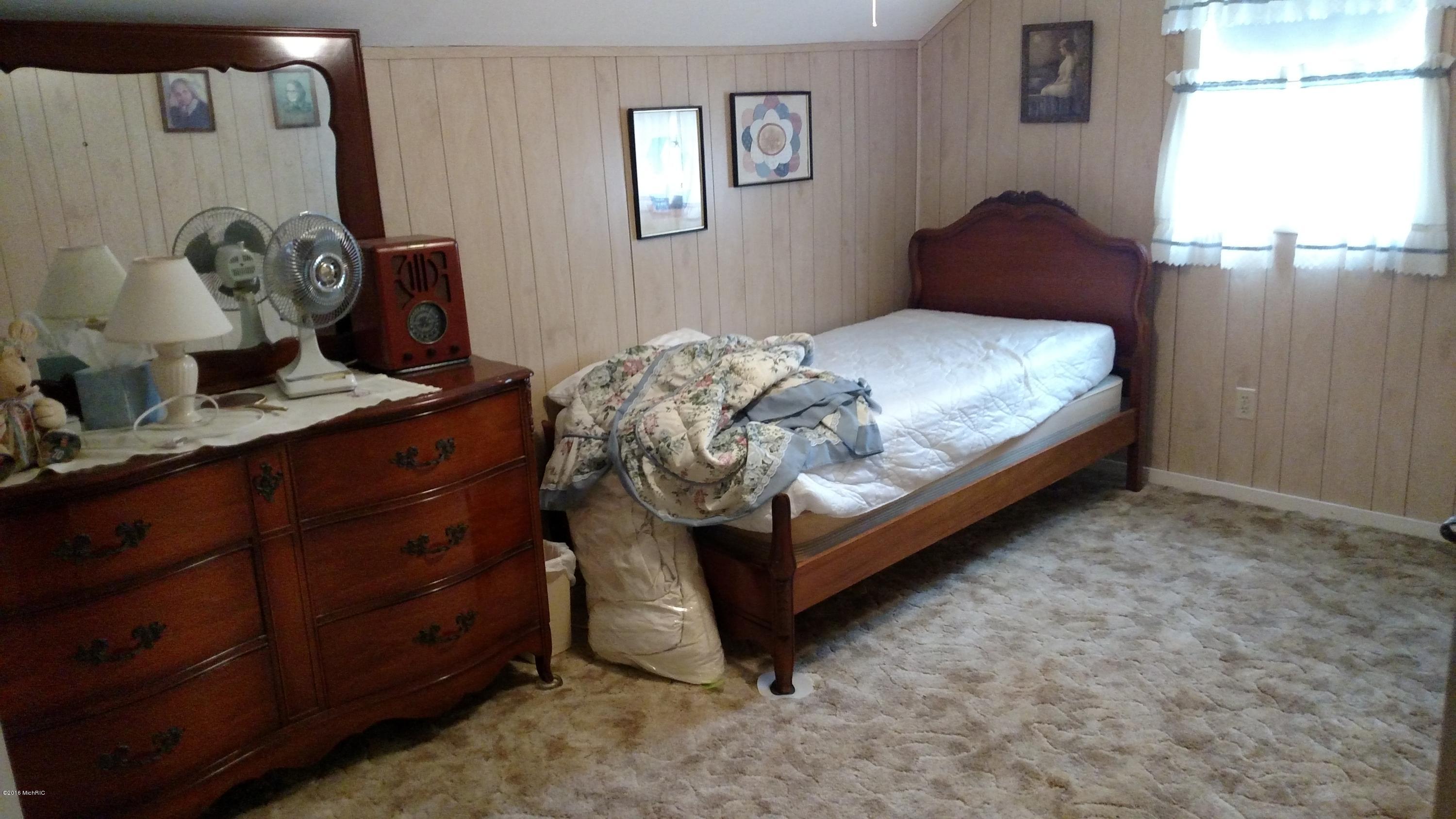 958 Johnson Road Saranac, MI 48881 - Photo 5 of 10 IMG_20160713_174910521