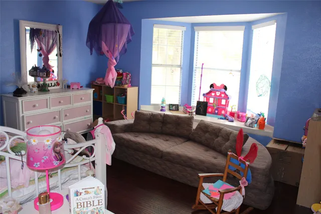 $2,200 | 7063 River Garden Drive, Houston, TX 77095