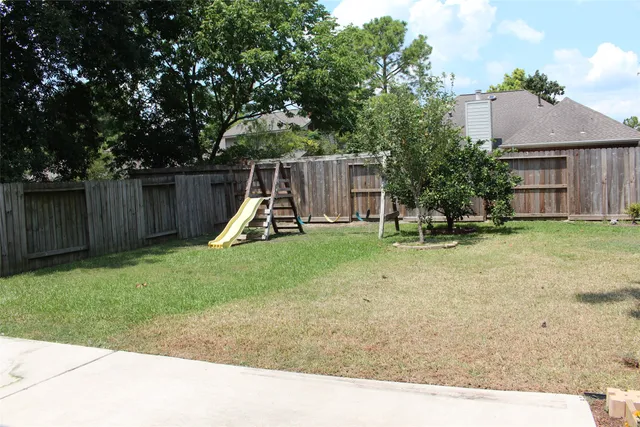 $2,200 | 7063 River Garden Drive, Houston, TX 77095