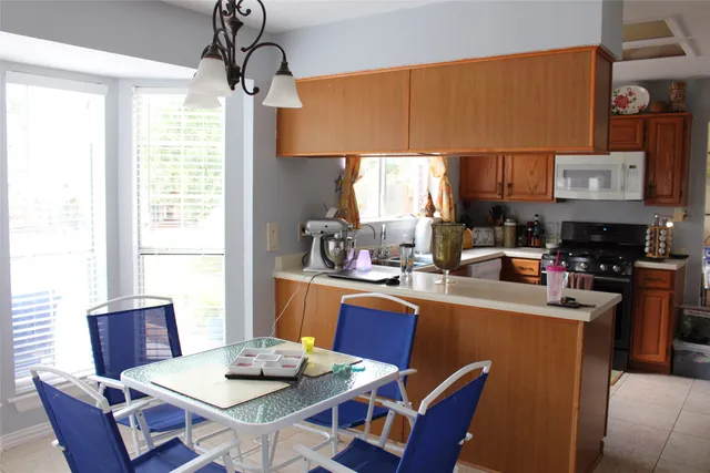 $2,200 | 7063 River Garden Drive, Houston, TX 77095