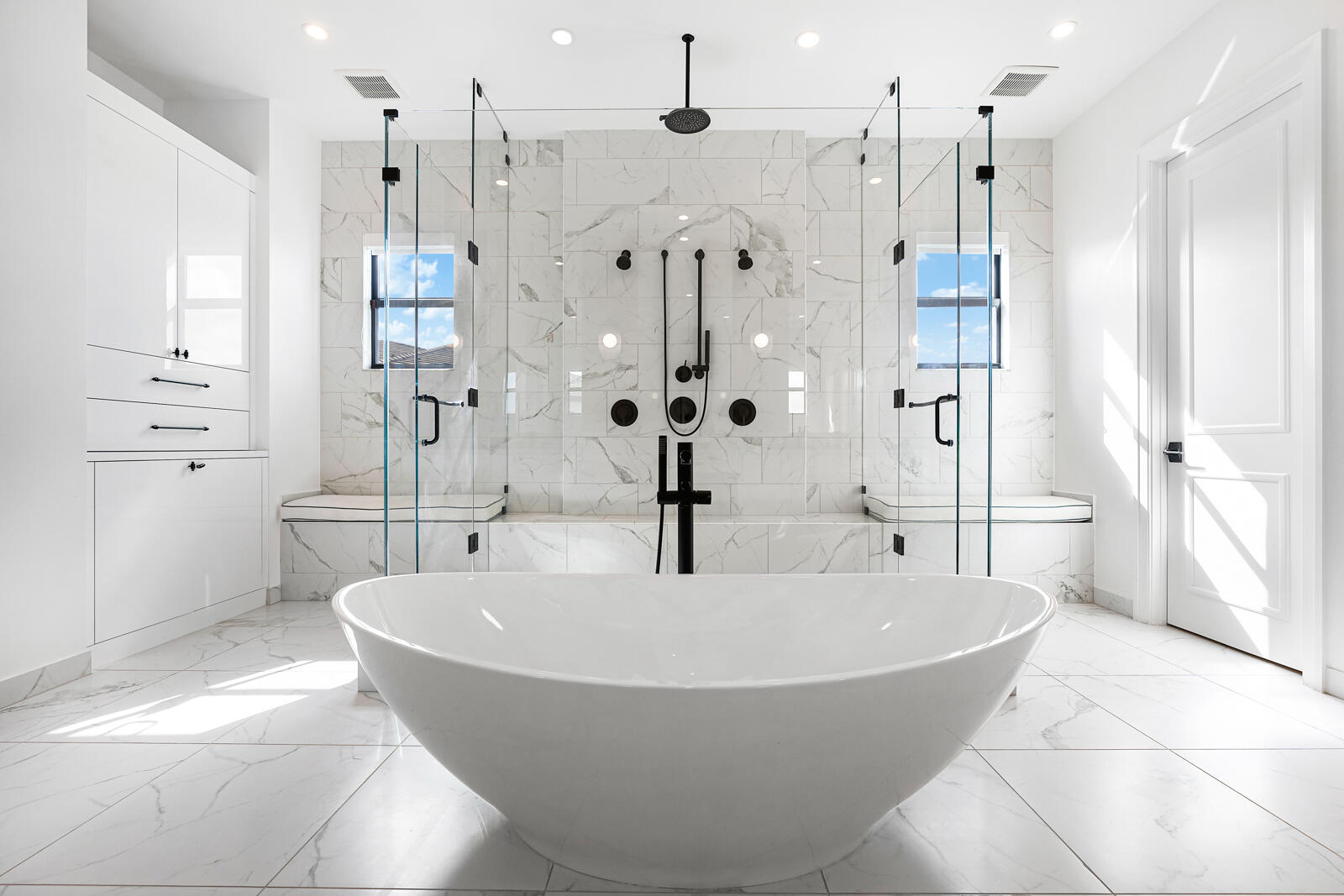 9673 Vescovato Way Boca Raton, FL 33496 - Photo 42 of 93 Primary Luxurious Bath
