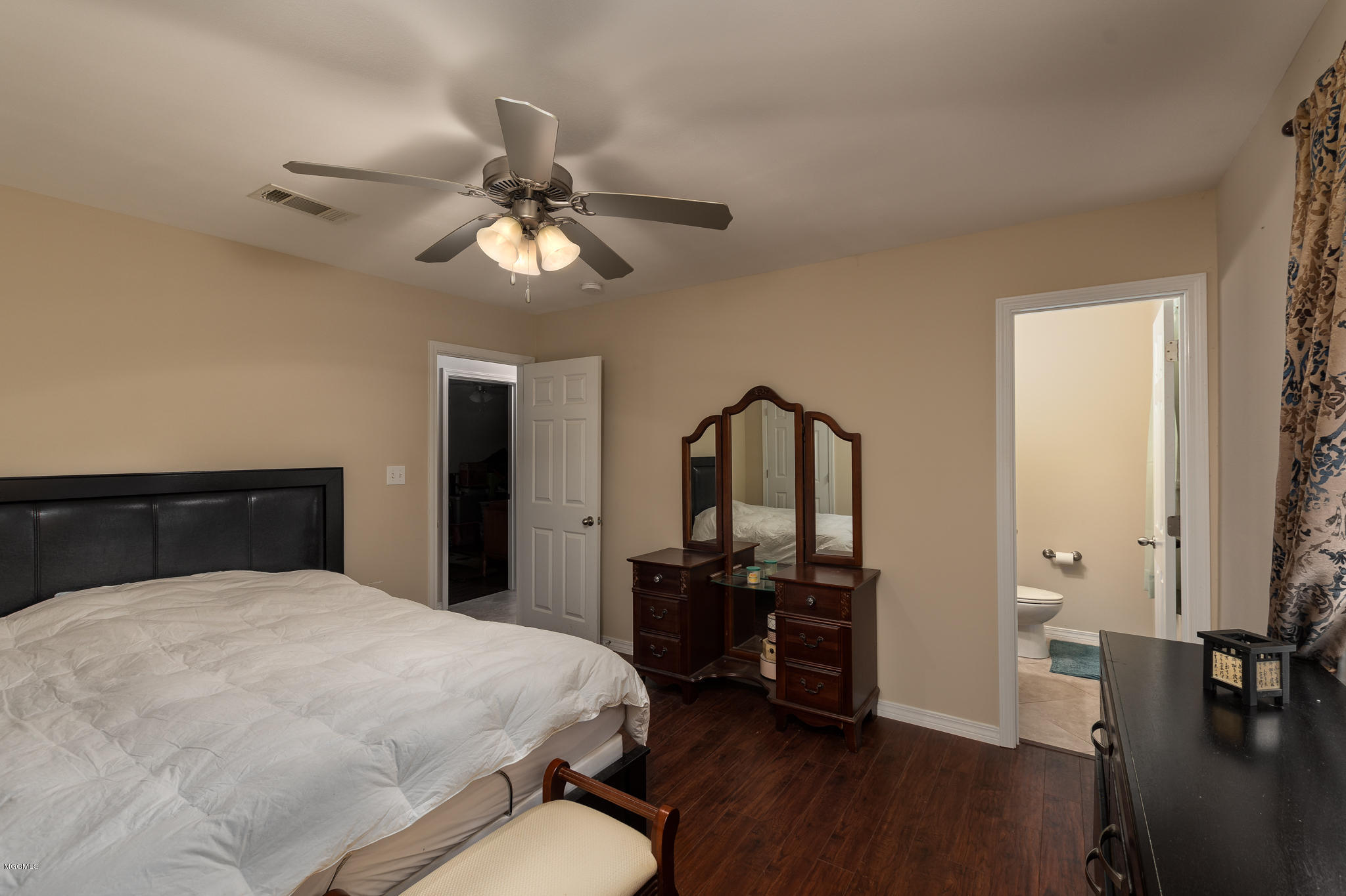 42 Oliver Davis Road Picayune, MS 39466 - Photo 9 of 14 Master BR v2