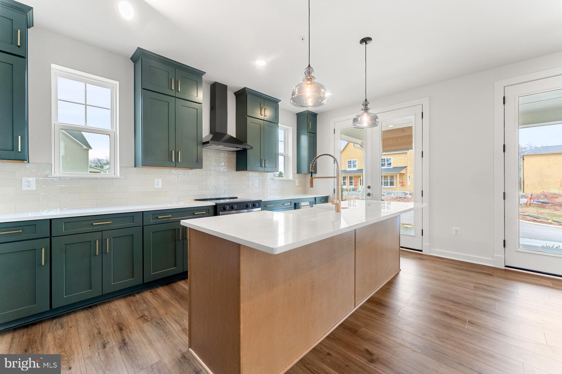 17100 Evans Way Poolesville, MD 20837 - Photo 3 of 18