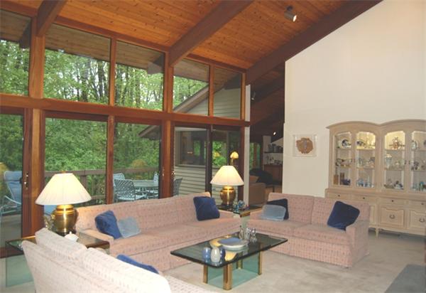 39 Solomon Pierce Road Lexington, MA 02420 - Photo 3 of 19 Gallery Image 3